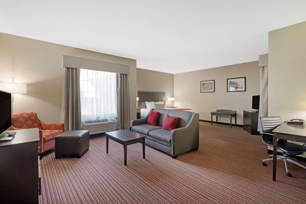 Best Western Plus Bradbury Inn And Suites Уейкрос Стая снимка