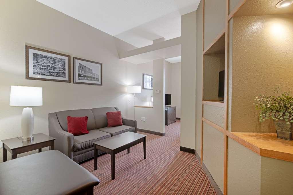 Best Western Plus Bradbury Inn And Suites Уейкрос Стая снимка